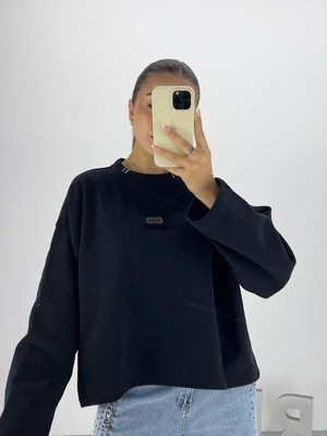 Kadın Yaka Aksesuarlı Oversize Tasarım Sweatshirt