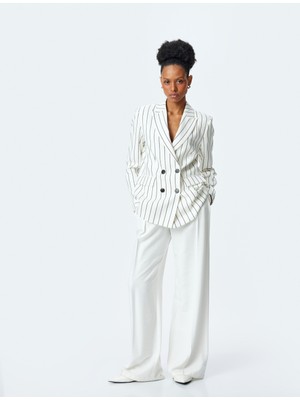 Koton Kapaklı Cep Detaylı Düğmeli Kruvaze Çizgili Blazer Ceket