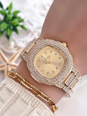 Coliseum Özel Tasarım Vintage Seri Kadın Kol Saati+ Bileklik Hediyeli CL8460.M2