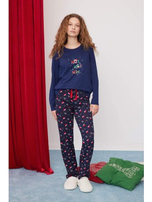 DeFacto Fall in Love Yılbaşı Temalı Pijama Takımı Uzun Kollu Üst Esnek Belli Alt D2291AX24WN