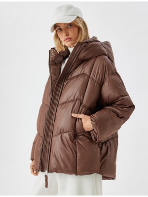 Koton Oversize Şişme Mont Su Itici Kapüşonlu Cepli Fermuarlı