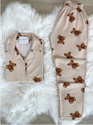 Fitted Ekru Ayıcık Desenli Süet Gömlek Yaka Uzun Kol Pijama Takımı Düz Paça Gömlek Yaka Parça Lasti