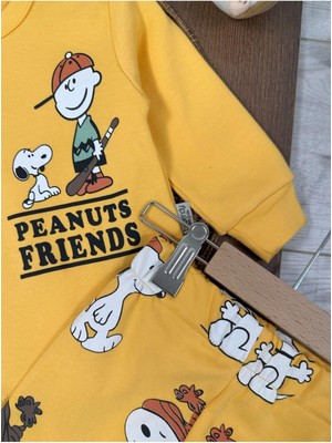 Bisiklet Yaka Peanuts Friends Baskılı Alt Üst Pijama Takımı