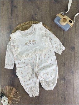 Müslin Kumaş Güpür Detaylı Önlüklü Çıtçıt Kapama Çiçek Desen Kız Bebek Tulum