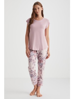 Penye Mood Yumuşak Dokulu Pijama Takımı Kadın Düz Yaka Pembe Renkli Çiçek Desenli Özel Tasarım