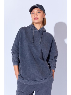 Manche Eskitme Soluk Efektli Yıkamalı Oversize Kalın Üç Iplik Kadın Sweatshirt | Antrasit MKW279354-01