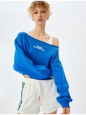 Koton Slogan Baskılı Kayık Yaka Crop Sweatshirt