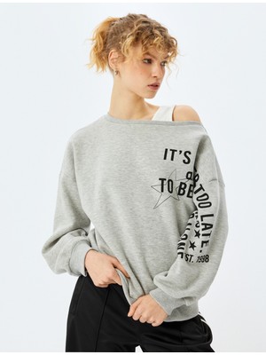 Koton Omzu Açık Kayık Yaka Baskılı Oversize Sweatshirt