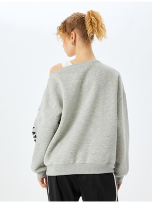 Koton Omzu Açık Kayık Yaka Baskılı Oversize Sweatshirt