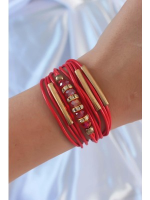 Kırmızı Renk Zirkon Taşlı Metal Aksesuarlı Ipli Çoklu Bileklik