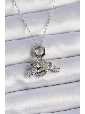 Ebijuteri 316L Çelik Gümüş Renk Zirkon Taş Detay Çocuk Figür Charm Model Kadın Kolye