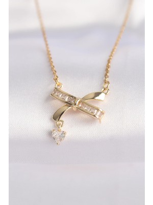Ebijuteri 316L Çelik Zincir Altın Renk Zirkon Taşlı Kalp Detay Fiyonk Kolye