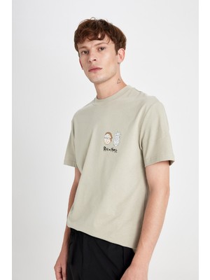 DeFacto Rick and Morty Regular Fit Bisiklet Yaka Kısa Kollu Tişört C6512AX24AU