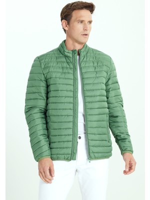 Altınyıldız Classics Sıcak Tutan Standart Fit Normal Kesim Dik Yaka Yan Cepli Mont