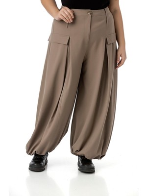 Büyük Beden Şalvar Kesim Beli Arkadan ve Paçası Lastikli Derin Plikaşe Detaylı Vizon Pantolon