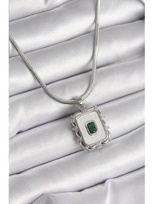 316L Çelik Gümüş Renk Italyan Zincir Beyaz Sedefli Kare Portre Model Zümrüt Taş Detay Kadın Kolye