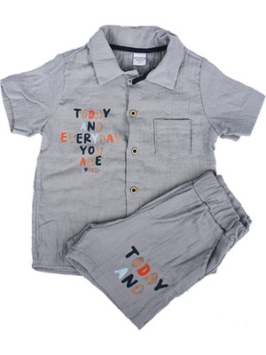 Bebegen Erkek Çocuk Gri Today Baskılı Düğmeli Müslin Şortlu Ikili Takım