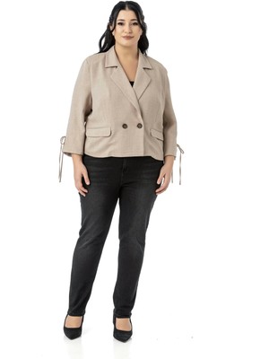 Büyük Beden Truvakar Kol Süs Cepli Vatkalı Astarsız Kısa Bej Rengi Ceket