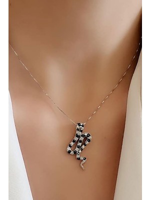 Ose Shop Oniks zirkon taş detaylı yılan figürlü 925 ayar gümüş kolye