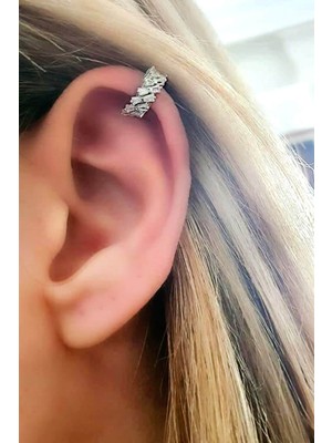 Ose Shop Pırlanta ışıltısında zirkon baget kesim taşlı gümüş sıkıştırmalı kıkırdak küpesi