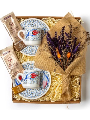 Ebru Motifli Fincan - Mehmet Efendi Türk Kahvesi - Çikolata - Kuru Demet Lavanta Hediye Seti