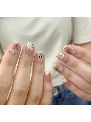 Vivid Charm 24'lü Gülen Surat Tasarımlı Takma Tırnak Seti - Protez Tırnak Seti