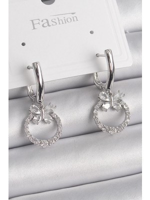 Clariss Pirinç Gümüş Renk Zirkon Taşlı Kelebek Figür Sallantı Detay Kadın Küpe