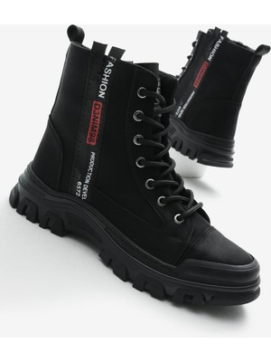 Kadın Siyah Mat Termo Taban Yanı Şerit Yazılı Bağcıklı ve Fermuarlı Bot