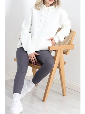 Velora Moda Sırt Baskılı 3 Iplik Şardonlu Sweat Ekru - 2431.336.