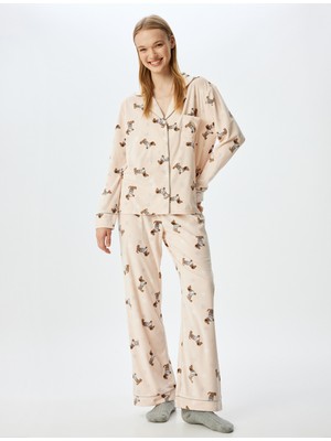 Koton Gömlek Yaka Düğmeli Cepli Köpek Desenli Polar Pijama Üstü