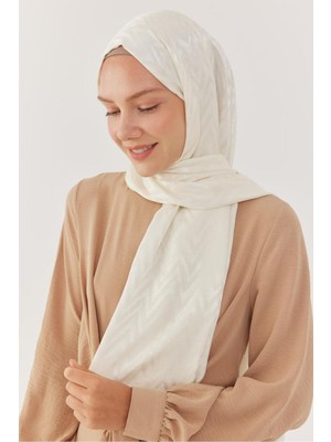 Zikzak Desen Parlak Jakar Şal - Ekru