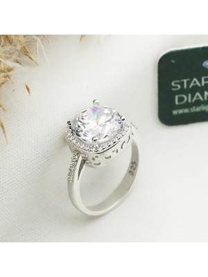 Necati Gün Yanları Pırıltılı Taşlarla Süslenmiş 3.00 Ct Starlıght Dıamond Tektaş