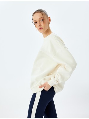 Koton Oversize Bisiklet Yaka Uzun Kollu Sweatshirt