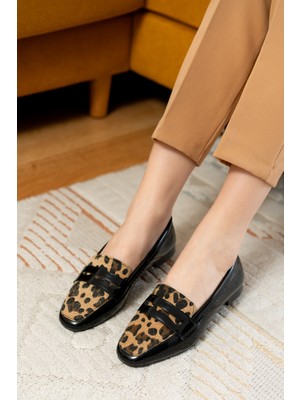 Divolya Fava Leopar Siyah Rugan ( 1 cm Topuklu ) Küt Burunlu Burun Babet