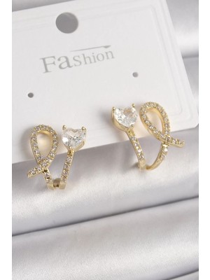 Clariss Pirinç Gold Renk Düğüm Model Zirkon Taşlı Kalp Detay Kadın Küpe