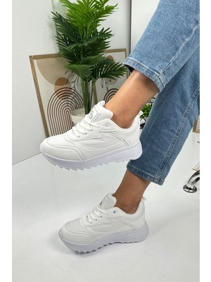 Günlük Kadın Sneaker Bağcıklı Tırtıklı Kalın Tabanlı Yürüyüş Spor Ayakkabı 4077