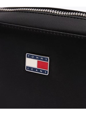 Tommy Hilfiger Kadın Tjw Logo Kamera Çantası - Siyah