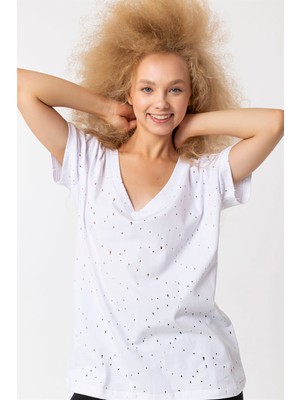 Fancy Kadın V Yaka Komple Lazer Kesim Detaylı Basic Regular Tişört