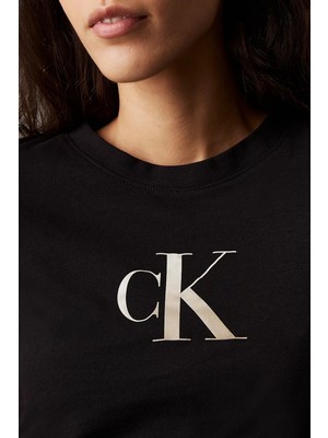 Calvin Klein Logo Baskılı Pamuklu Slim Fit Bisiklet Yaka T Shirt J20J224982BEH Bayan T Shirt J20J224982 Beh