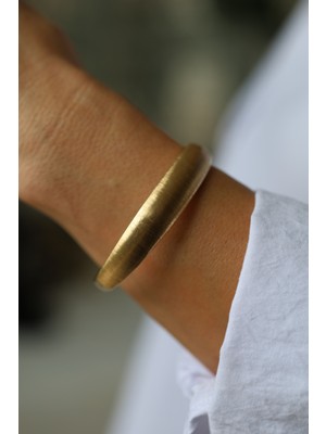 Yenigün Kuyumculuk 14 Ayar Altın Mat Simli Kelepçe