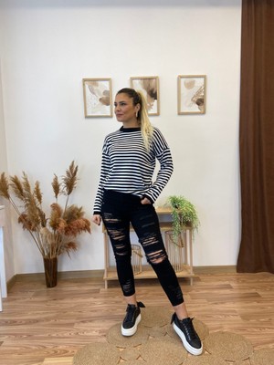 Aychayla Siyah Slim Fit Lazer Kesim Yırtık Detaylı Jean