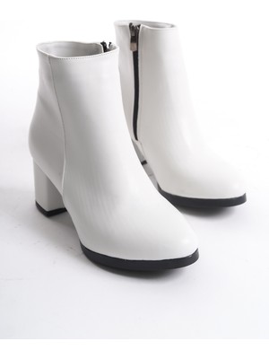 Marina Rosse Kadın Kısa Bot Beyaz Suni Deri Düz Topuklu Günlük Kullanım İçin Şık Tasarım