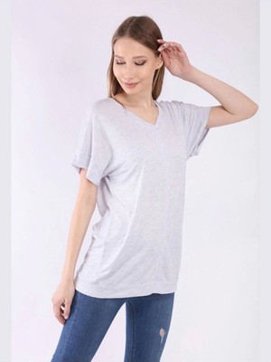 Gri V Yaka Oversize Kadın T-Shirt