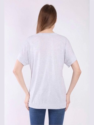 Gri V Yaka Oversize Kadın T-Shirt