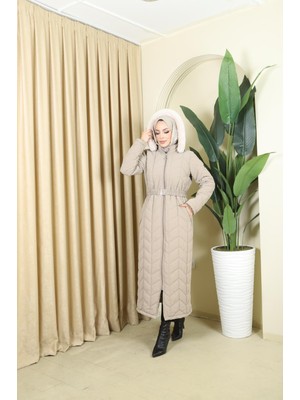 Nadide Kadın Büyük Beden Nova Kumaş Içi Astarlı Kapüşonlu Tam Boy Genç Kapitone Mont