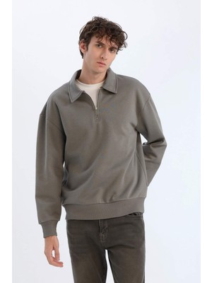 DeFacto Relax Fit Polo Yaka Fermuarlı Basic Düz Kalın Sweatshirt E5333AX24WN
