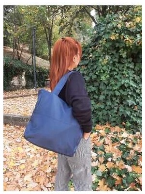 Lacivert Yumuşak Hafif Nubuk Görünümlü Parlak El ve Kol Çantası