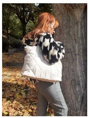 Kremrengi Kapitone Deri Detaylı El ve Kol Çantası