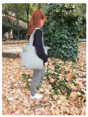 Su Yeşili Yumuşak Hafif Nubuk Görünümlü Parlak El ve Kol Çantası