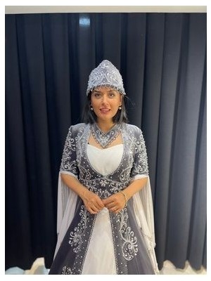 Gri Kadife Işlemeli Kaftan